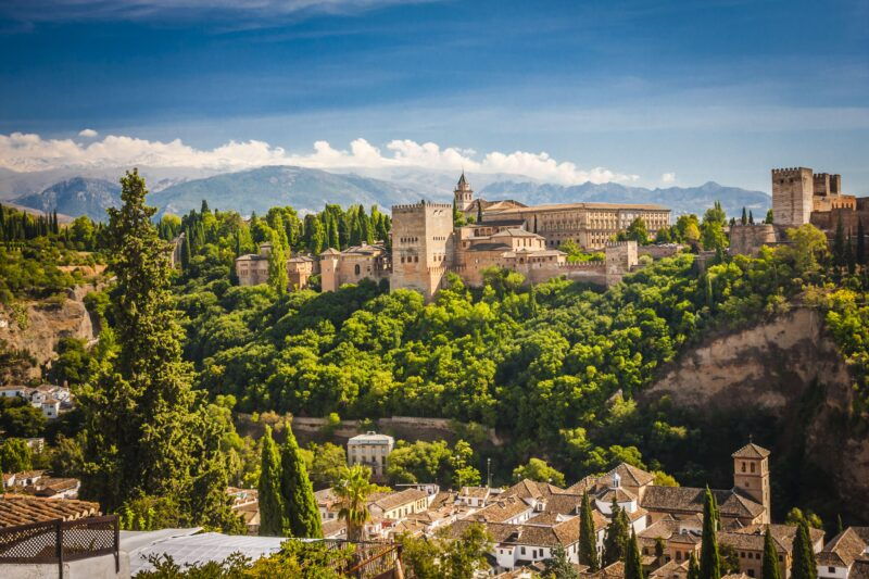 granada-palatine-city-tour-though-the-luxurious-gardens