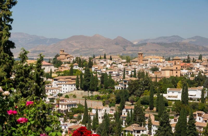 granada-private-fast-track-alhambra-and-albaicin-tour
