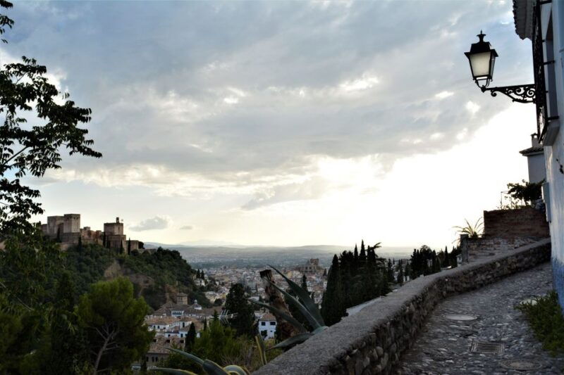 granada-private-tour-of-albaicin-sacromonte-and-viewpoints
