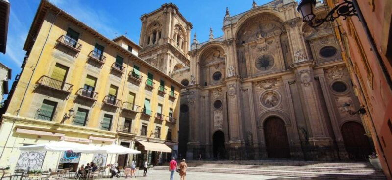 granada-private-tour-of-the-city-center-and-cathedral