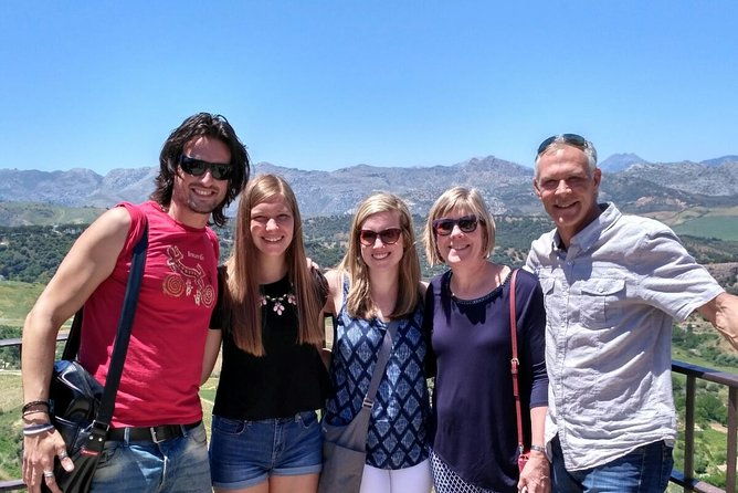 granada-private-transfer-to-seville-with-a-visit-to-ronda-2