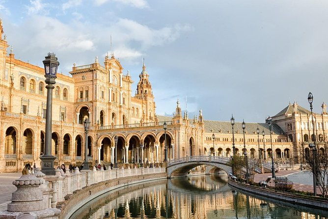 granada-private-transfer-to-seville-with-a-visit-to-ronda-2