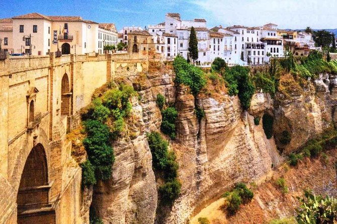 granada-private-transfer-to-seville-with-a-visit-to-ronda-2