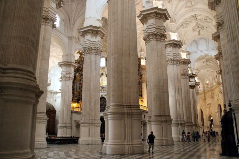granada-royal-chapel-and-cathedral-private-tour-with-ticket