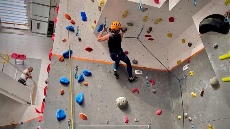 granada-sport-lead-rock-climbing-outdoor-course