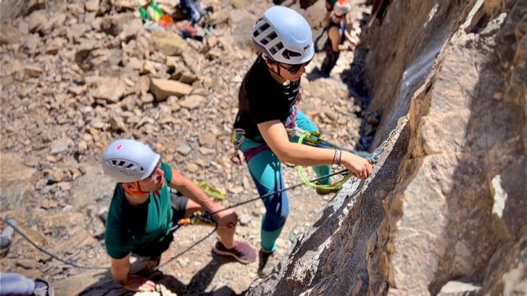 granada-sport-lead-rock-climbing-outdoor-course