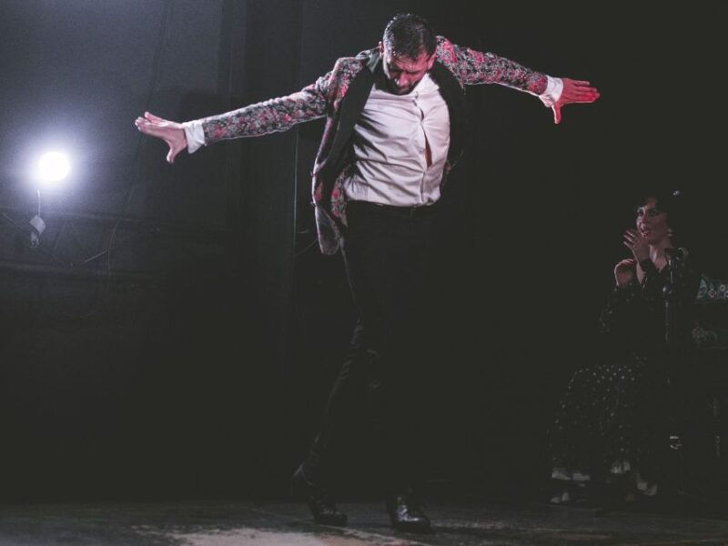 granada-traditional-flamenco-show-at-tablao-casa-ana