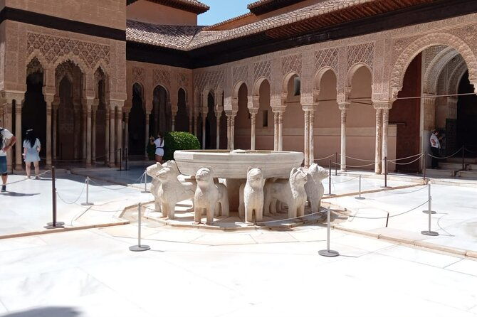 granada-visit-alhambra-with-nasrid-palaces-gardens-and-alcazaba