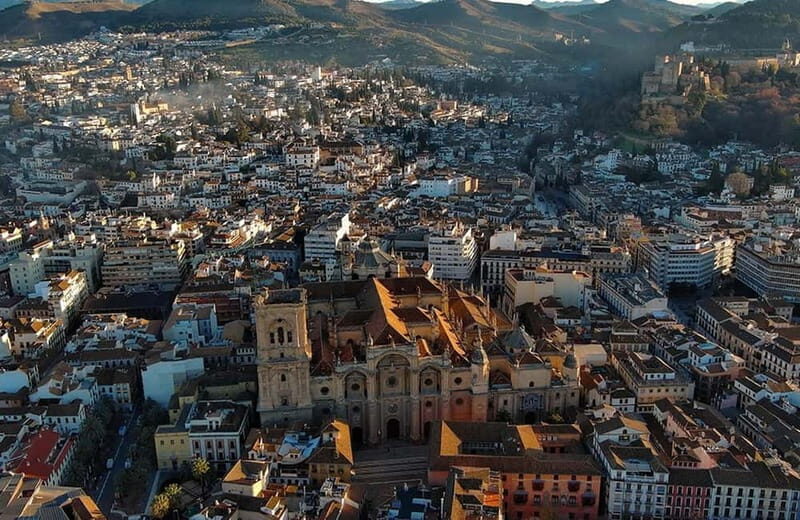 Granada Walking Tour: Explore the Historic Center & Albaicín - Why This Tour Offers Great Value