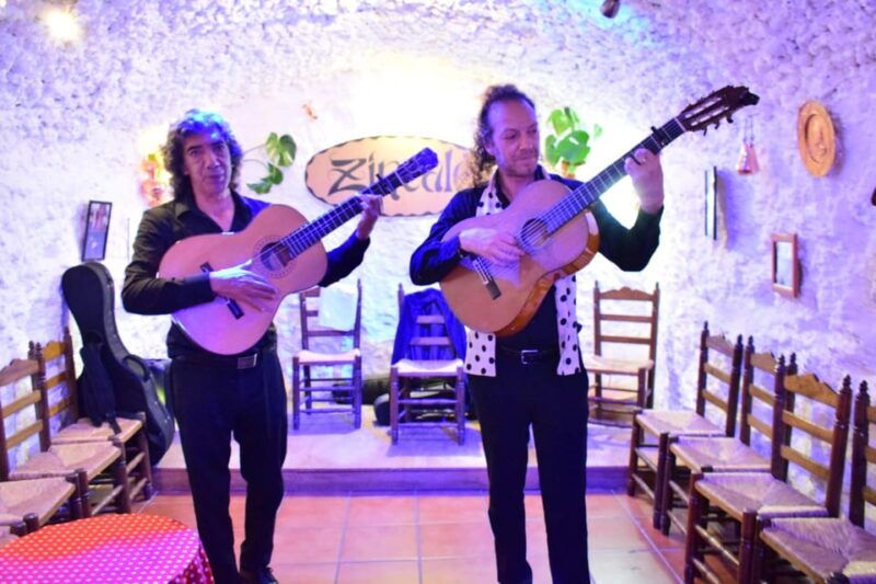 granada-zincale-flamenco-show-in-sacromonte-caves