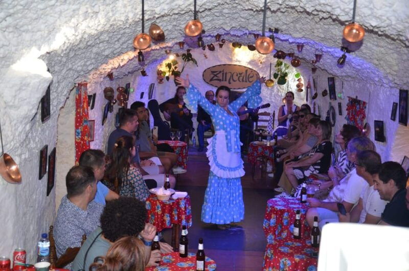 granada-zincale-flamenco-show-in-sacromonte-caves