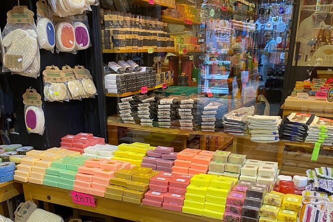 grand-bazaar-through-the-alleys