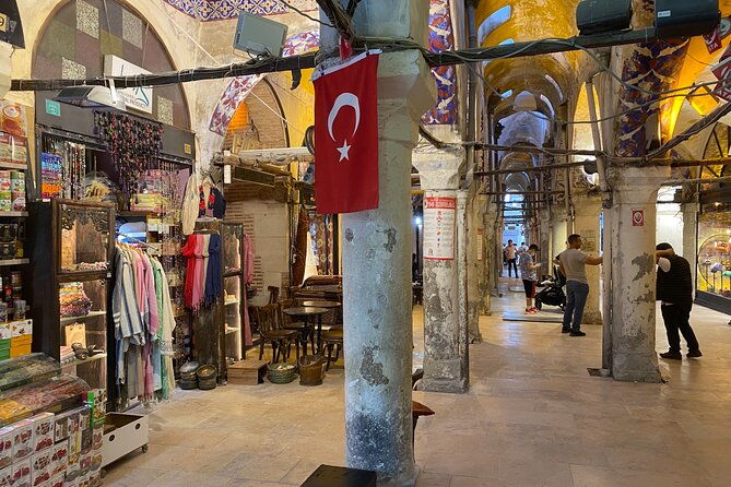 grand-bazaar-through-the-alleys