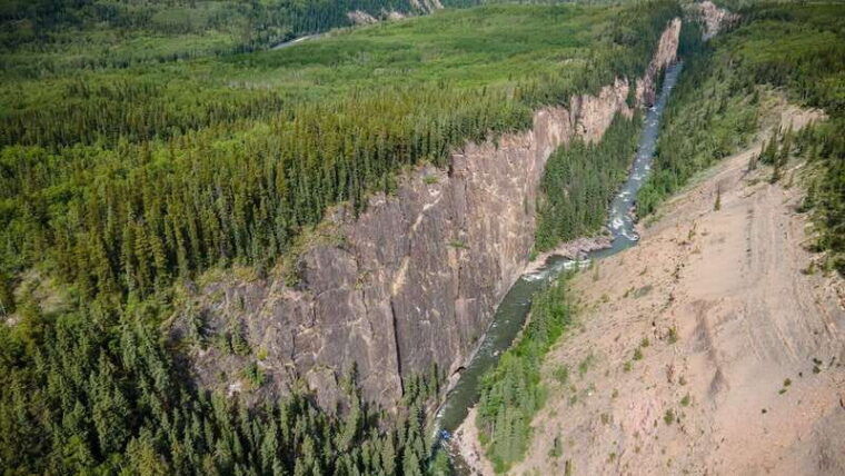 grand-cache-canyon-whitewater-rafting