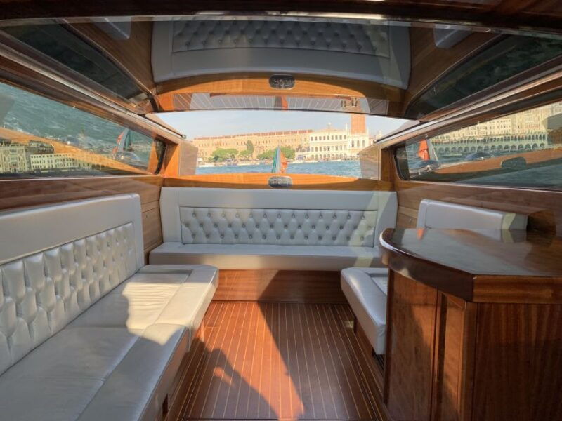 grand-canal-boat-tour-murano