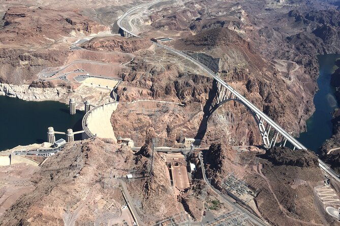 grand-canyon-helicopter-flight-and-guided-kayak-tour-2