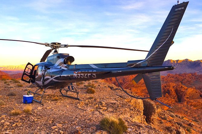 grand-canyon-helicopter-flight-with-sunset-valley-of-fire-landing