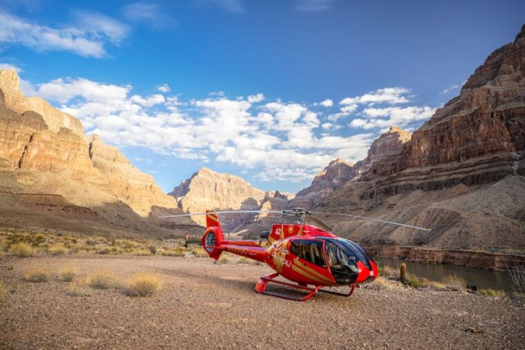 grand-canyon-helicopter-landing-tour-with-vegas-strip