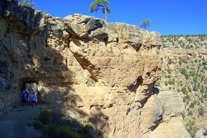 grand-canyon-hike-from-sedona-or-flagstaff-with-7-guest-limit-2