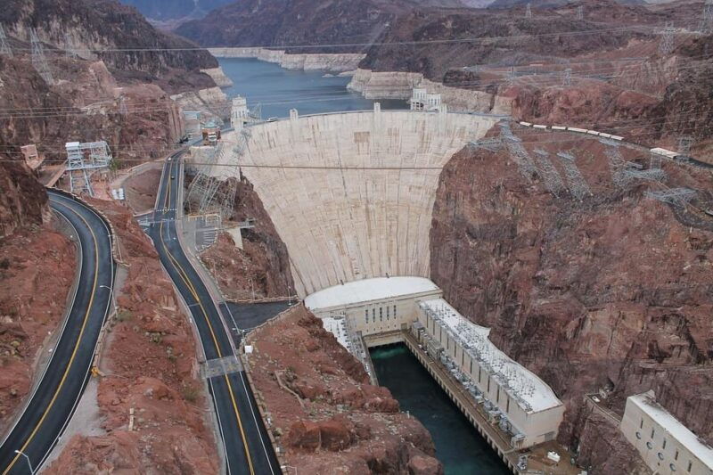 grand-canyon-hoover-dam-and-joshua-tree-vip-small-group-tour