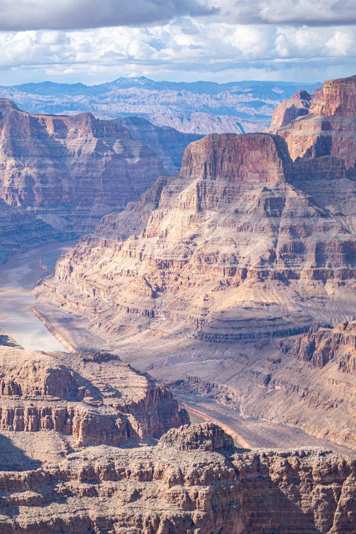 grand-canyon-hoover-dam-and-joshua-tree-vip-small-group-tour