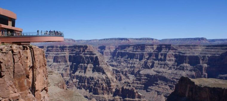 grand-canyon-hoover-dam-and-joshua-tree-vip-small-group-tour