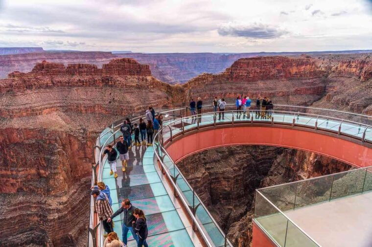 grand-canyon-hoover-dam-and-joshua-tree-vip-small-group-tour