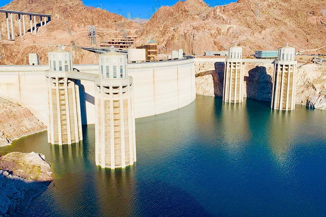 grand-canyon-tour-in-spanish-with-skywalk-and-hoover-dam-included-2