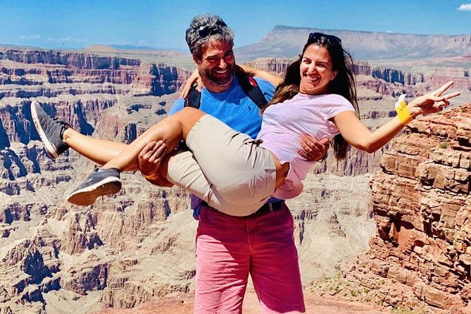 grand-canyon-tour-in-spanish-with-skywalk-and-hoover-dam-included-2