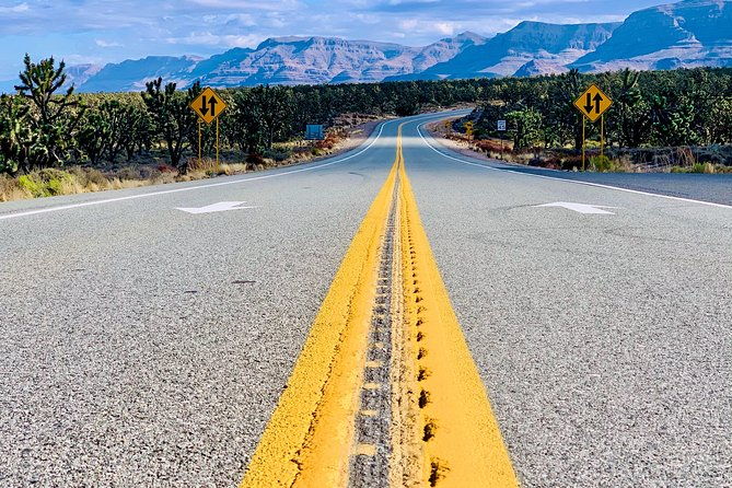 grand-canyon-tour-in-spanish-with-skywalk-and-hoover-dam-included