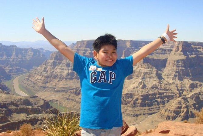 grand-canyon-west-rim-by-coach-with-helicopter-tour-and-meals-2