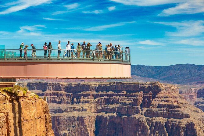 grand-canyon-west-rim-cabin-and-helicopter-tour-from-las-vegas-2
