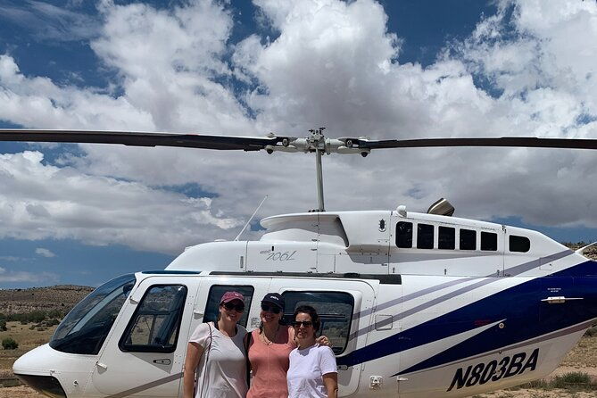 grand-canyon-west-rim-helicopter-dream-tour-meadview-az-ranch-2