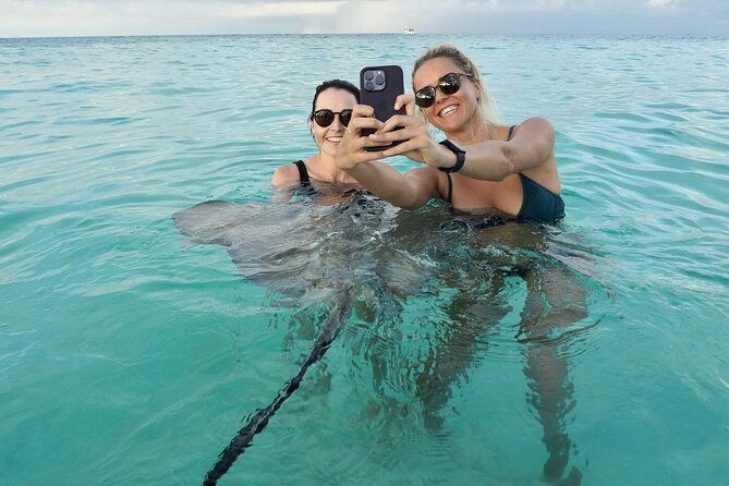 grand-cayman-catamaran-tour-to-stingray-city-and-rum-point