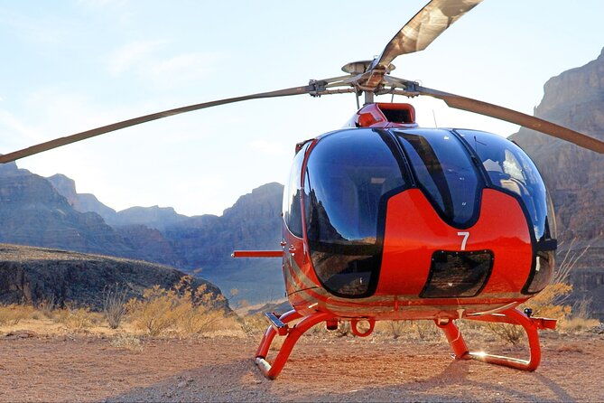 grand-celebration-helicopter-tour-with-black-canyon-rafting