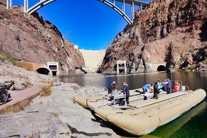 grand-celebration-helicopter-tour-with-black-canyon-rafting