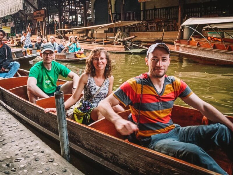 grand-palace-damnoen-floating-market-maeklong-market-tour