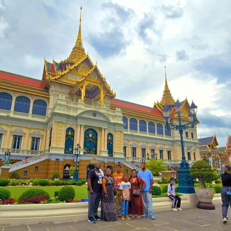 Grand Palace Wat Pho Wat Arun Damnoen Maeklong Yaowarat - Who Should Consider This Tour?