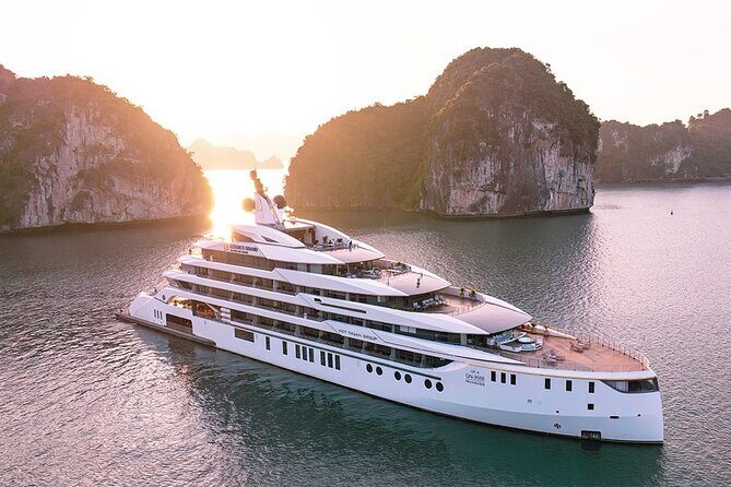 Grand Pioneers 6-Star Cruise  2D1N Halong Bay Classic Tour - Key Points