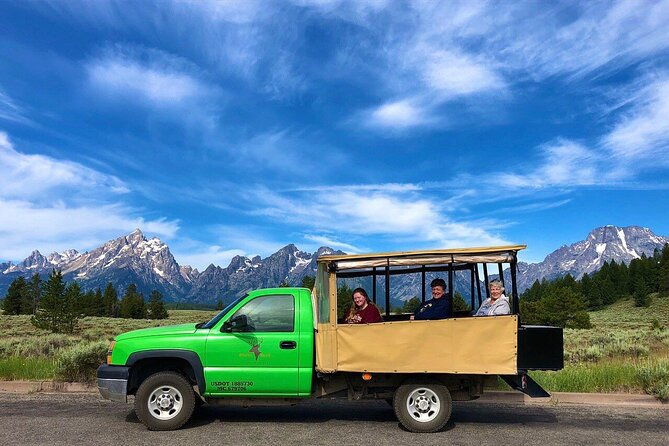 grand-teton-wildlife-safari-in-a-enclosed-or-open-air-vehicle-season-dependent