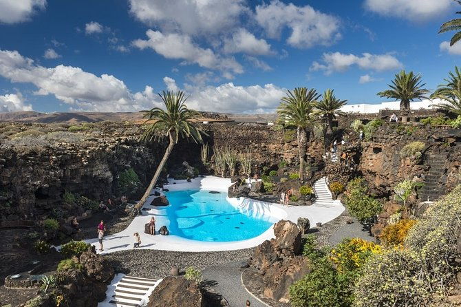 grand-tour-lanzarote-experience-the-footprint-of-the-landscape