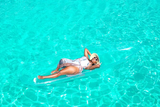 grand-turk-beach-party-and-clear-kayak-photoshoot-experience