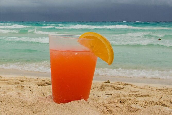 grand-turk-beach-party-and-clear-kayak-photoshoot-experience