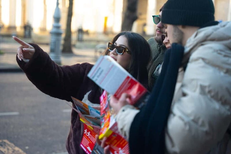 Gravedigger Ghost Tour in + City 24hr Sightseeing Dublin - Exploring Dublin with the 24-Hour Sightseeing Ticket
