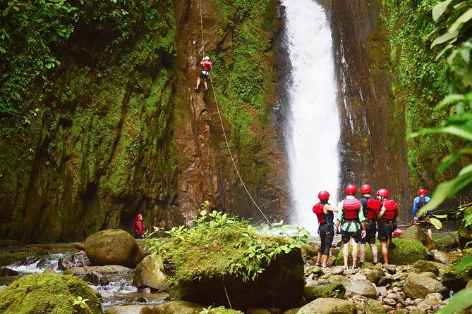 gravity-falls-waterfall-jumping-canyoning
