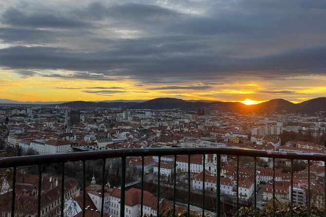 graz-funicular-ride-and-schlossberg-picnic-experience