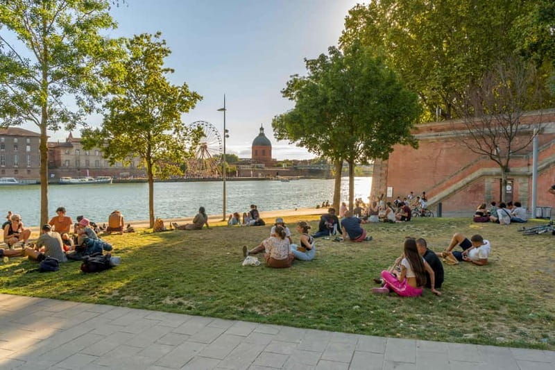 Great Monuments of Toulouse - English walking tour - Why Choose This Tour?