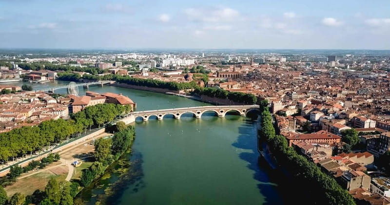 Great Monuments of Toulouse - English walking tour - The Sum Up