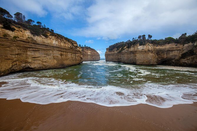Great Ocean Road and Wildlife Tour for Backpackers aged 18-35 - Authentic Experiences and Tips from Reviewers