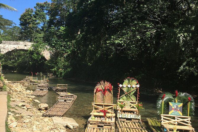 great-river-rafting-with-limestone-body-or-foot-massage